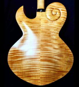 marine pacaut luthiere3 274x300